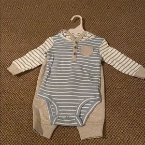 Carter’s hooded onesie two piece set